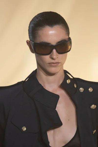 Look 75